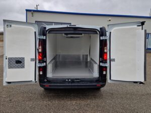 new renault traffic vans 5