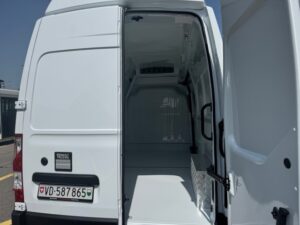 refrigerated vans for medicines 2