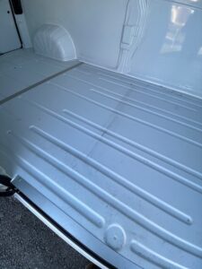 refrigerated vans for medicines 5